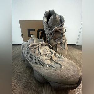 Yeezy 500. Grey. Men’s 8.